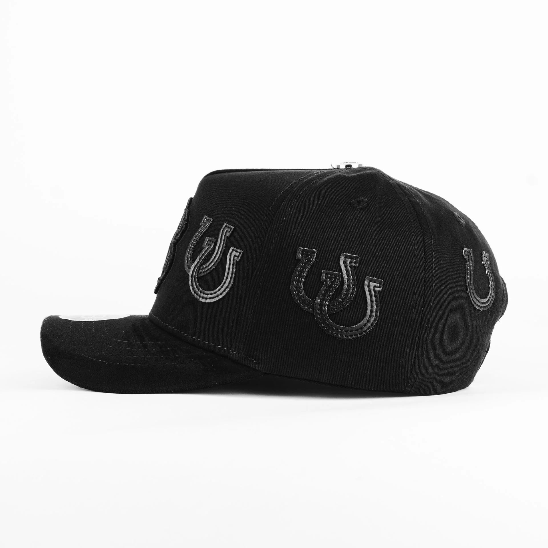 SOMBRERO BLANCO- HUELLA NEGRA