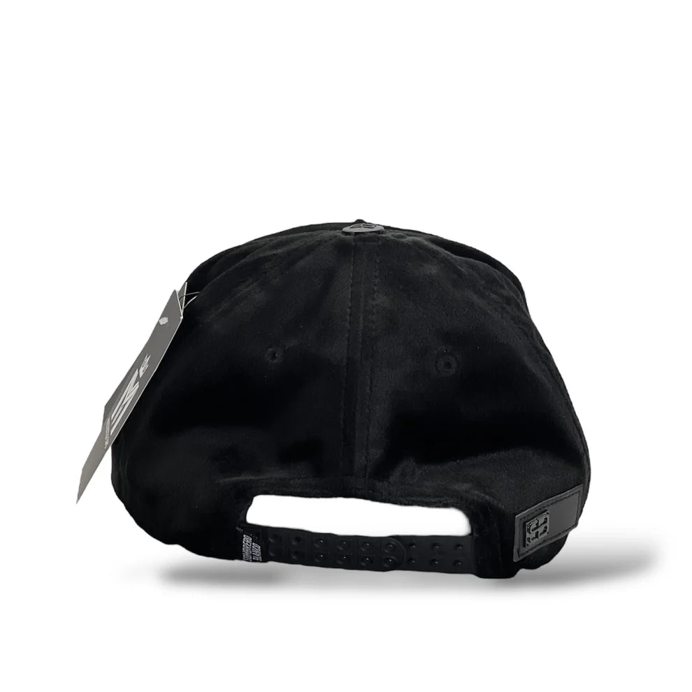 SOMBRERO BLANCO - CABALLO NEGRO